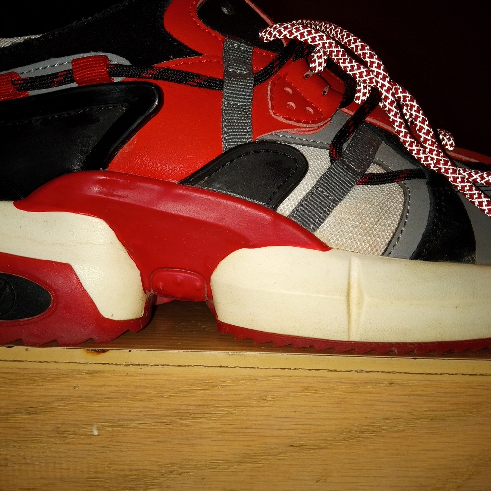 Javi size 9.5 shoes